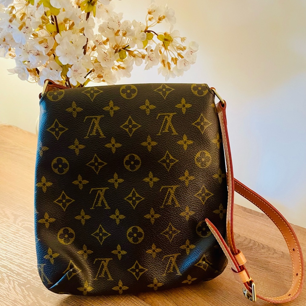 Louis Vuitton Monogram Musette Salsa PM Crossbody Bag - Picture 2 of 5